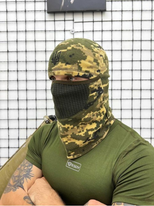 Зимова балаклава з гербом піксель